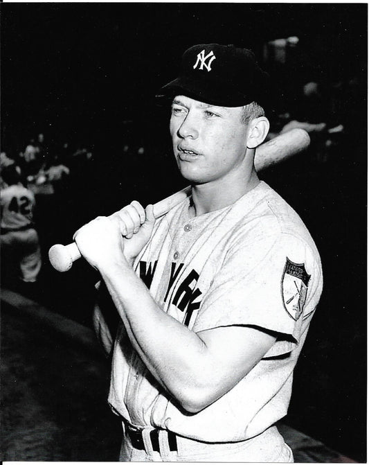 MICKEY MANTLE - New York Yankees - Glossy B/W Photo Copy