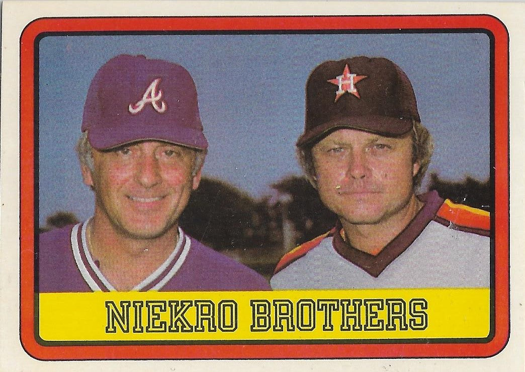 1983 DONRUSS #613 PHIL NIEKRO / JOE NIEKRO BROTHERS CARD